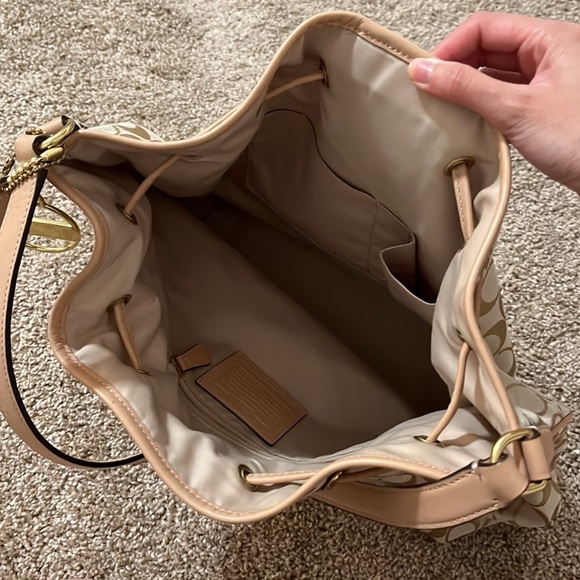 Coach Tote Bag - Picture 3 of 6